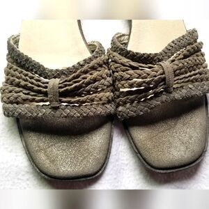 Meucci Womens  Gray Slip On Shoe Size 8 1/2 N